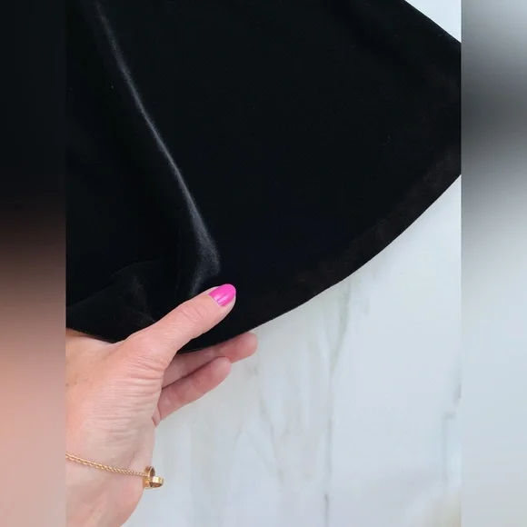 Black Velvet Long-Sleeve Midi Dress - Picture 6 of 14